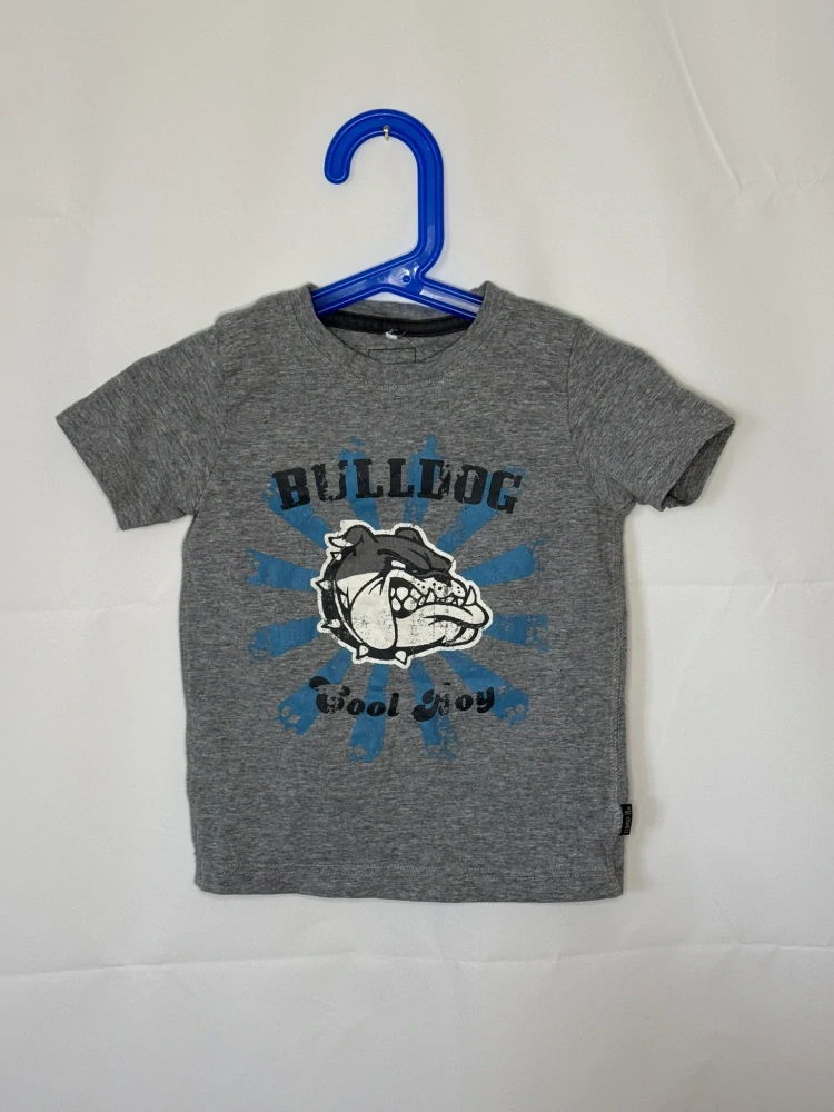 Šedé triko bulldog