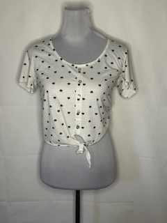 Srdíčkový bílý crop top