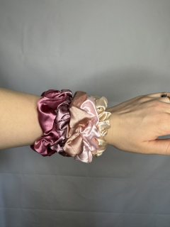Scrunchie gumička jako dárek k objednávce
